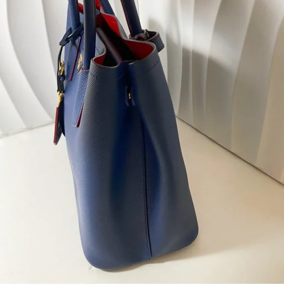 PRADA Double Medium Tote Bag Blue Saffiano Leather - Picture 4 of 12